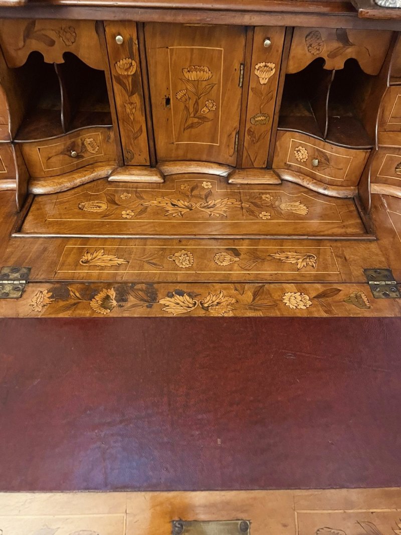 Outstanding Quality 18th Century Antique Dutch Marquetry Inlaid Burr Walnut Bureau Bookcase - Image 22